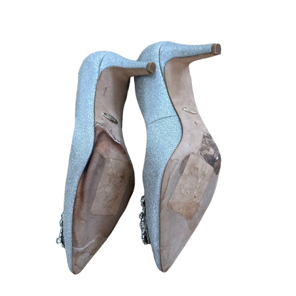 Badley Mischka glitter embellished toe silver metallic pump - Picture 3 of 7